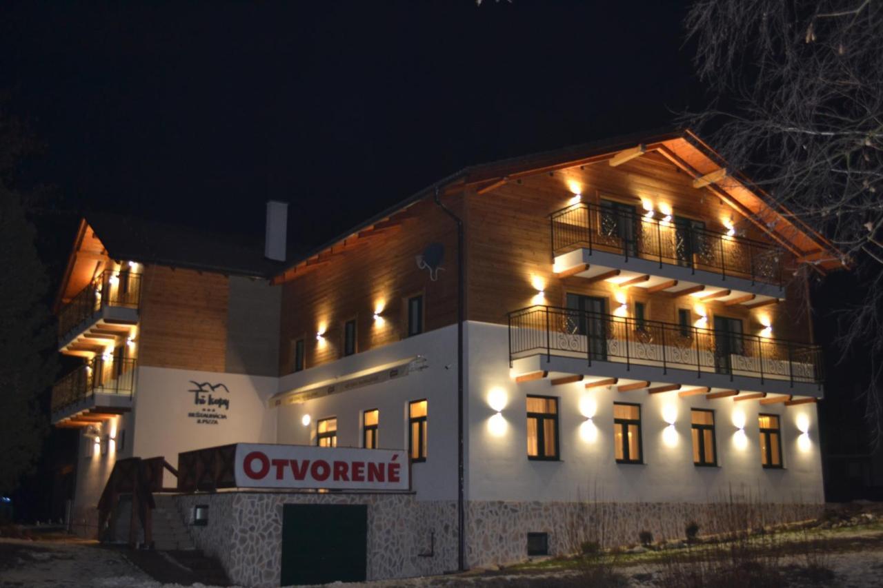 Tri Kopy*** - Penzion, Restauracia A Pizza Smrecany ภายนอก รูปภาพ